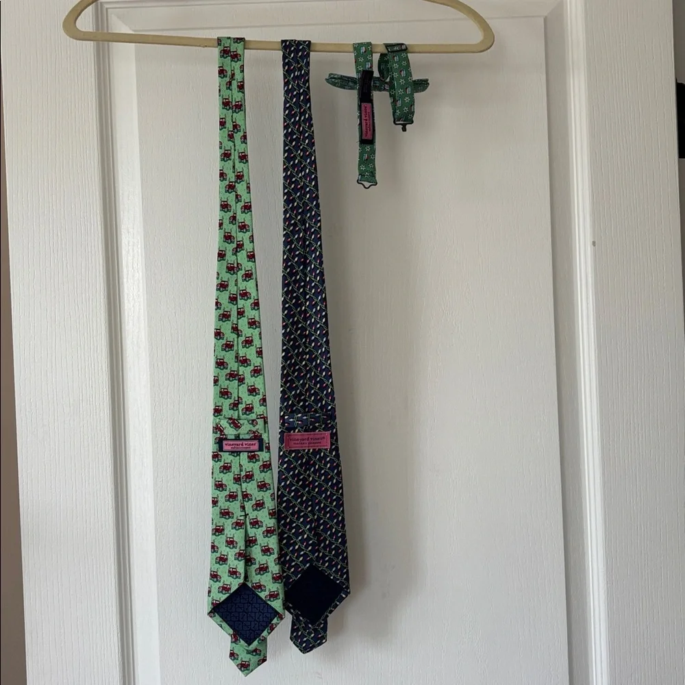 Vineyard Vines Holiday Kids Ties